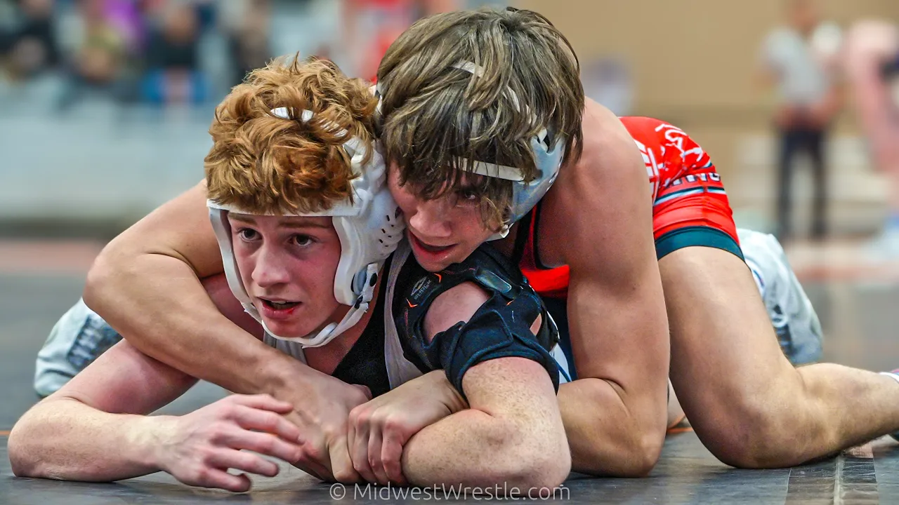 150 – Dillon Griffin {G} of Oswego IL vs. Charlie Cross {R} of Deerfield IL