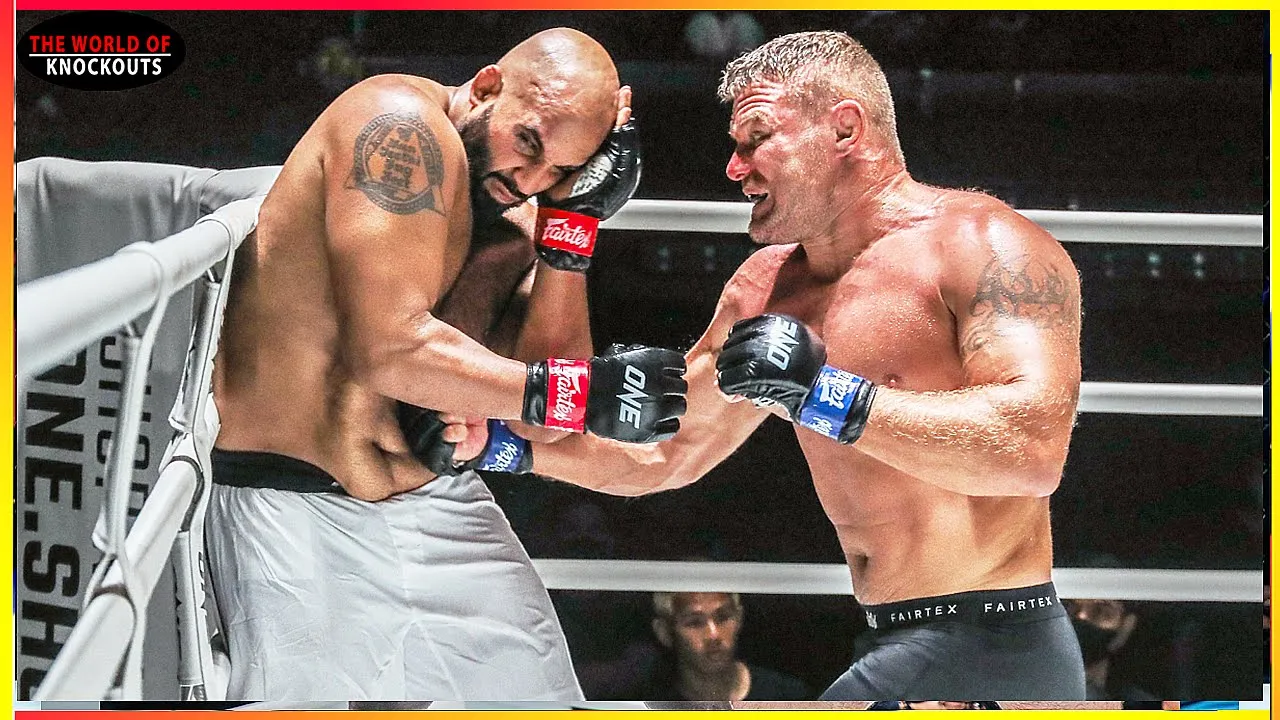 Anatoly Malykhin (Russia) vs Arjan Bhullar (Canada) - KNOCKOUT, MMA HD background