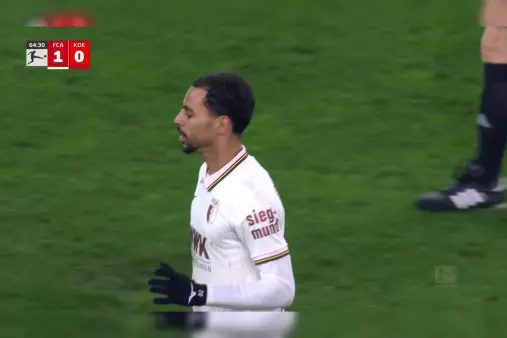 [Highlights] Claude-Maurice bends a shot towards the near post from the edge of the box, saved by the goalkeeper