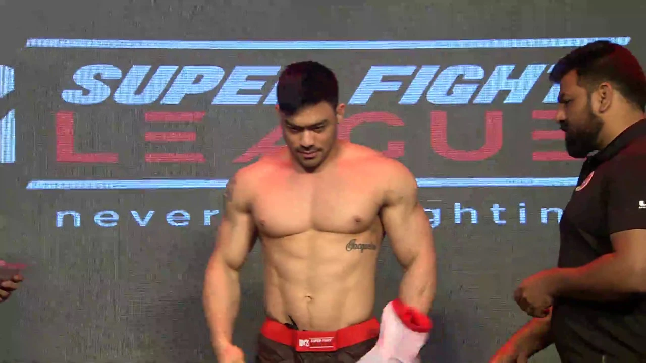 Haryana Sultans VS Mumbai Maniacs | Fight Night 5 | Weigh-In background