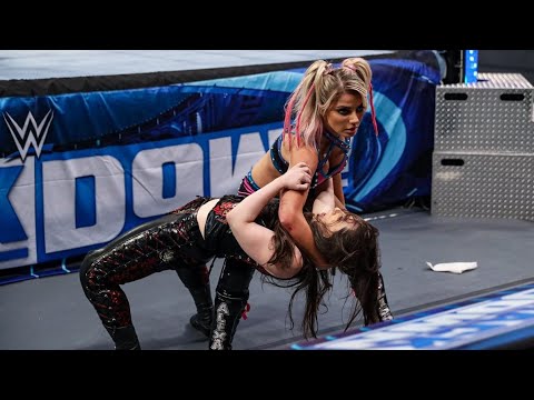 #1 Contender Match : Bliss V.S Cross V.S Evans V.S Tamina 1/2