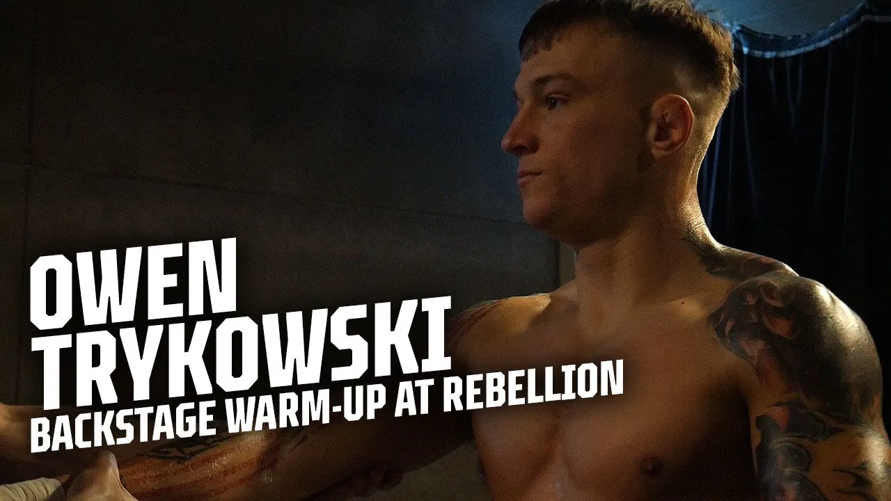 BEHIND THE SCENES π Owen Trykowski warm-up before fight against Alex MacGregor | Fight Record background