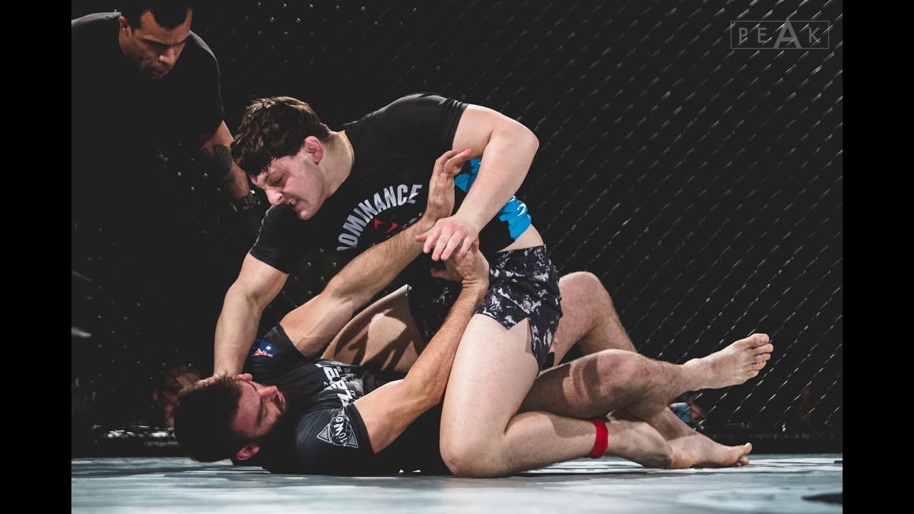 FFC VOLUME 4 - FIGHT 6 - ROBERTSON VS WOODS COMBAT JIU JITSU