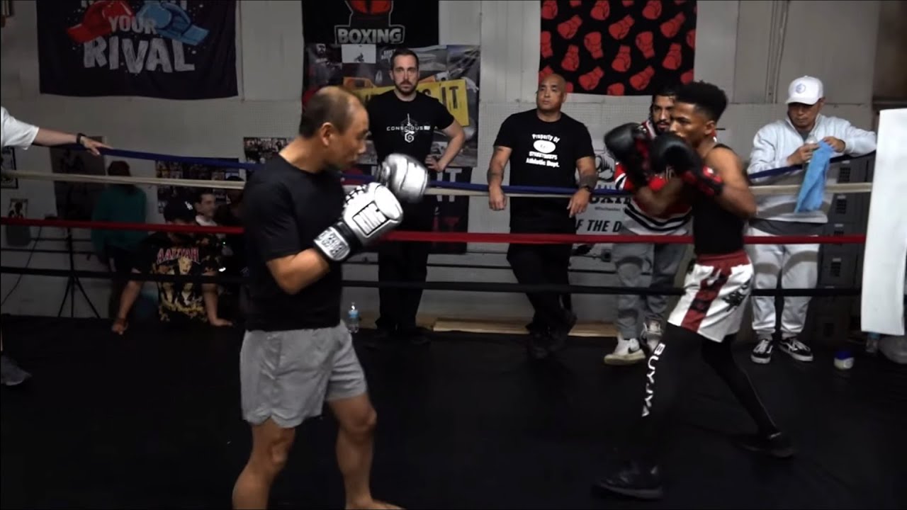 52-Year-Old Korean Uncle Tries Some Boxing (Old Boy David vs Sub Zero Boom) backdrop