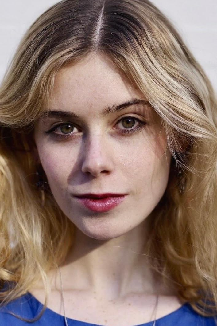 actor Maggie Weible large photo