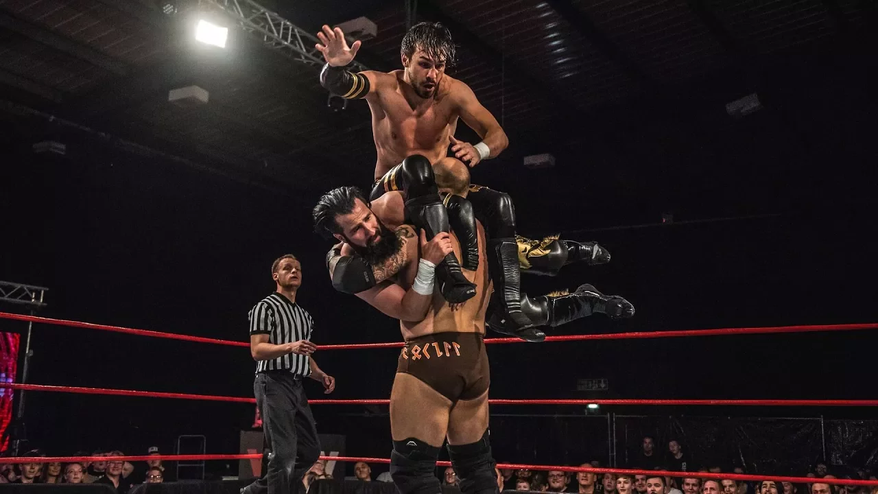 Die Jungen Löwen vs. War Machine - Tag Team Title Match (WCPW Loaded: September 7th, 2017 - Part 2)