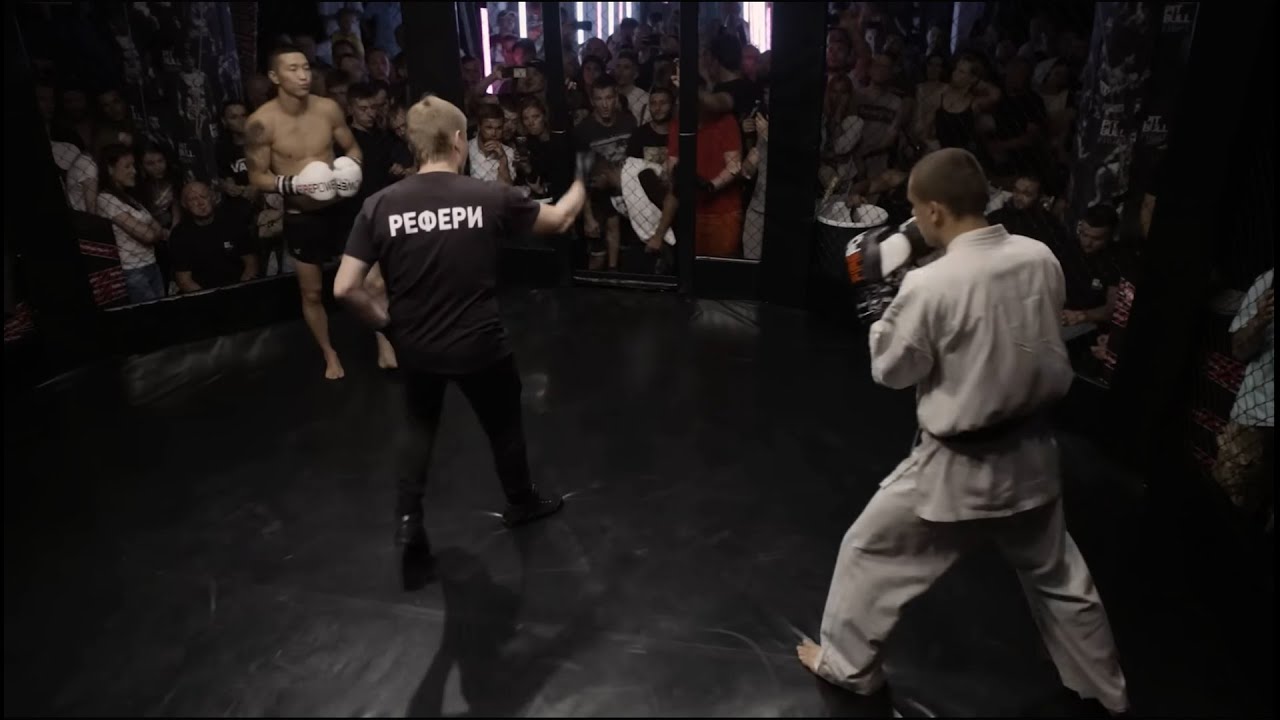 Kyokushin Karate vs Kickboxing background