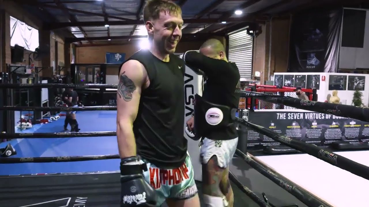 Muaythai Padwork | Jordan Steward background