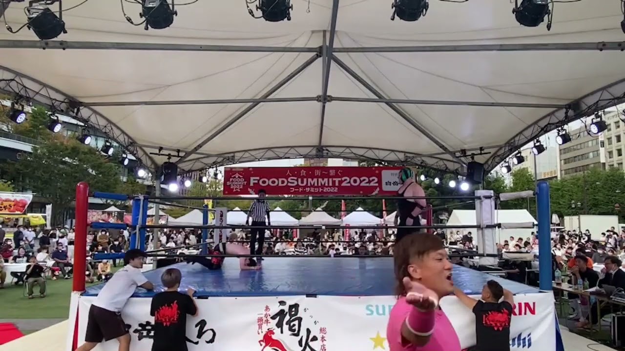 FOOD SUMMIT 2022 KWFバトルカーニバル DAY2 第2試合 シングルマッチ20分1本勝負 天草ちろう VS スーパーブーベイダー background
