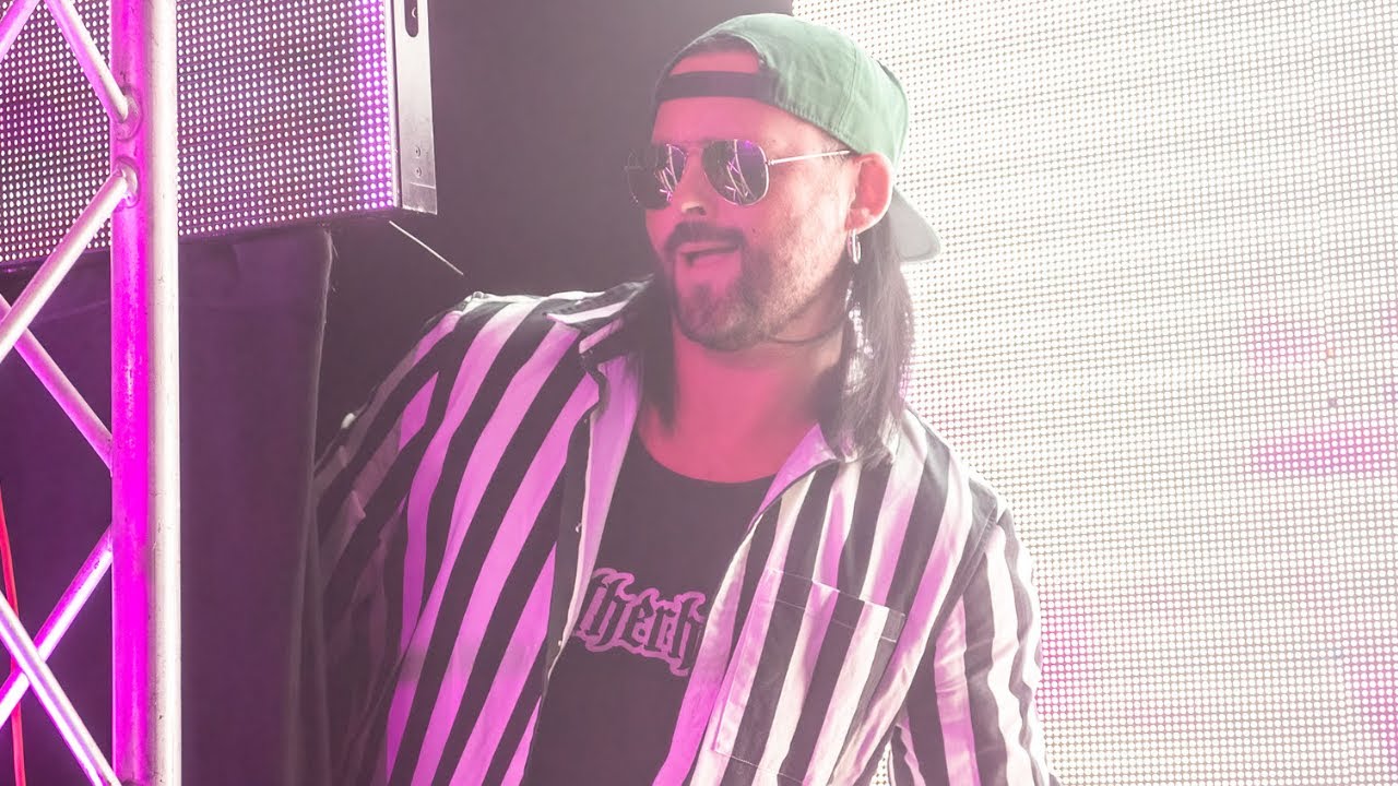 Wrestling Legend Returns