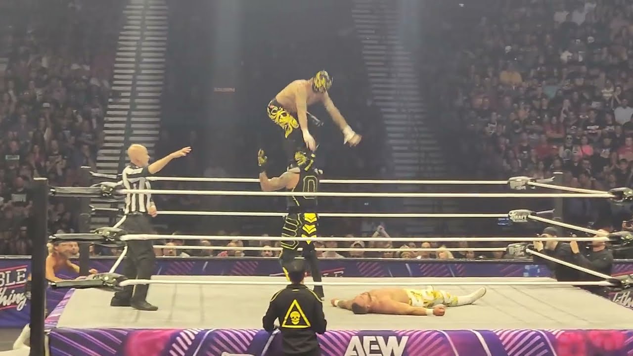 FULL MATCH: Bang Bang Gang (Jay White, The Gunns) (c) vs Death Triangle (Pac, Penta, Fénix) 5-26-24 background