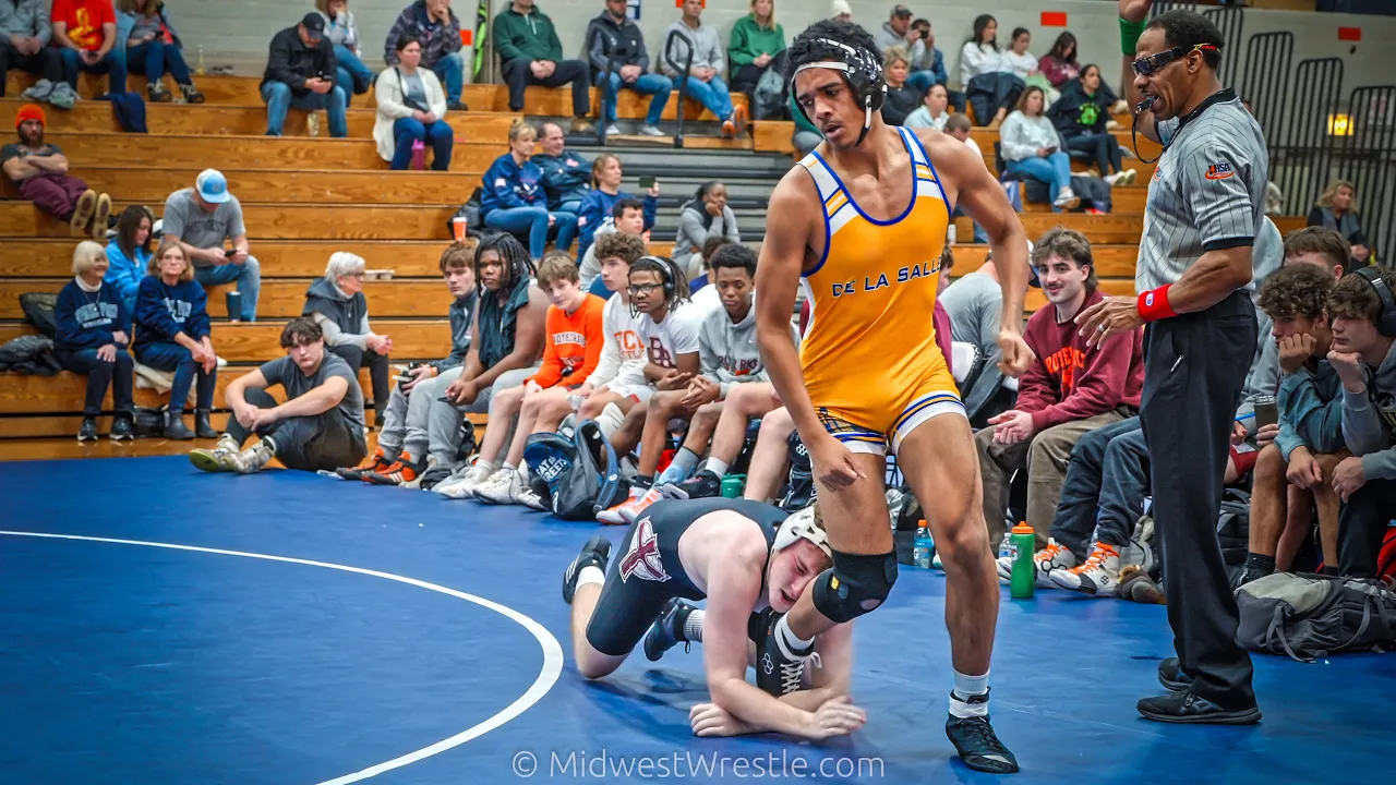 165 – Isaiah Baron {G} of De La Salle Institute IL vs. Marty Flynn {R} of Brother Rice IL