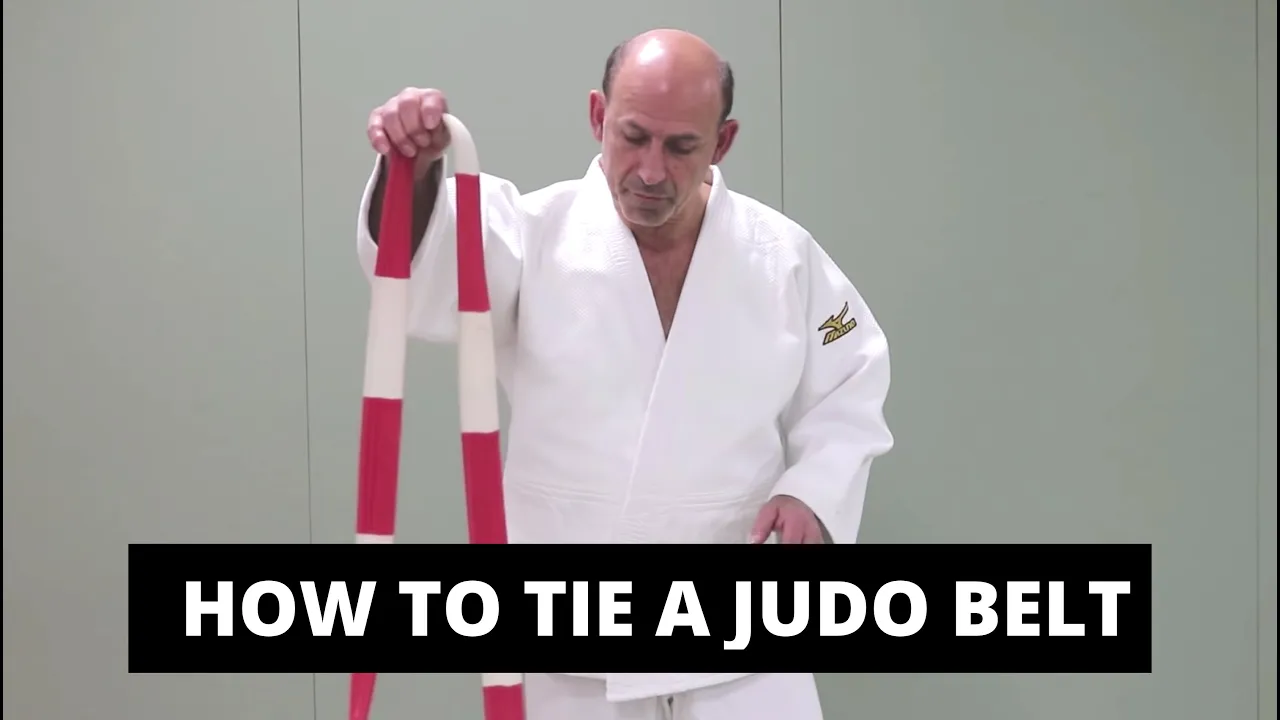 How to tie a Judo Belt background