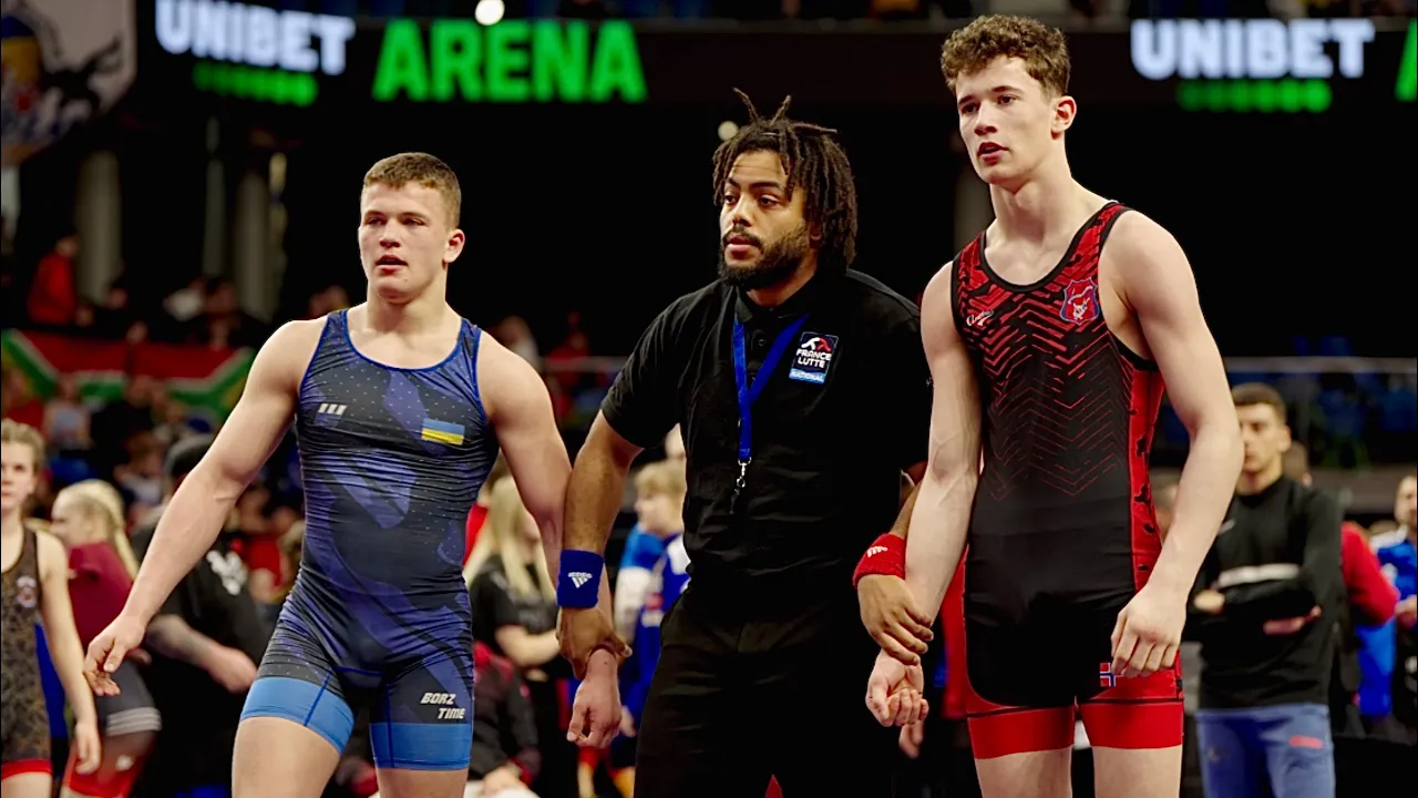 U15 Oscar Davidsen (NOR) vs Maksym Kharyshyn (UKR) 68kg. Greco-roman boys wrestling tournament.
