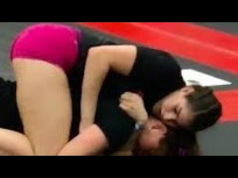 Female NO-GI Girls Fight BJJ Female NO-GI Jiu-Jitsu девушки дерутся background