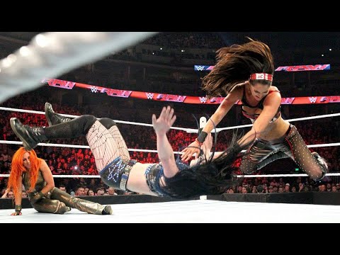 Paige vs Becky vs Brie vs Sasha 2/2 Fatal 4 Way : Divas Championship Contender Match.