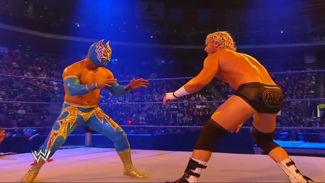 Sin Cara vs. Dolph Ziggler (SmackDown 18/11/2011)Includes Video Tribute to Sin Cara.