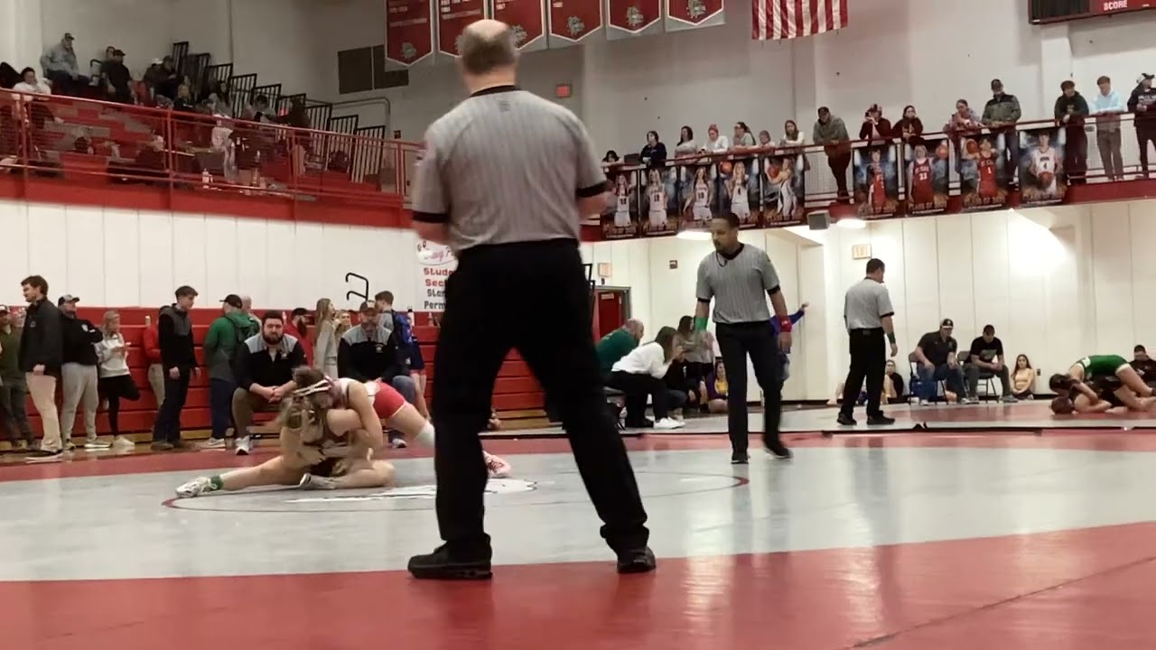 Streckfuss vs. St. Clair background