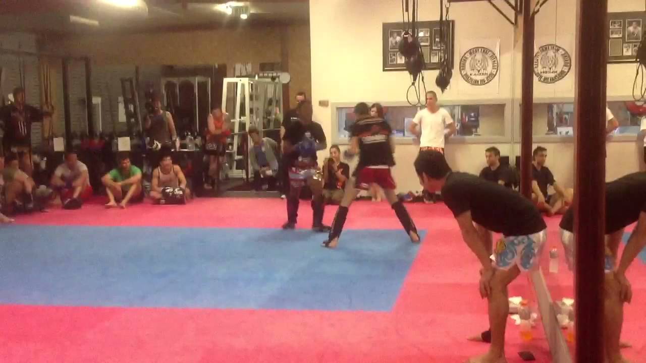 Leptos vs Saenchai background