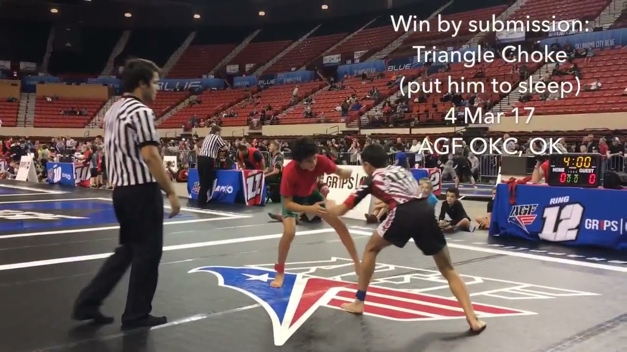 Choke Outs BJJ Fight Choked Unconscious by Guillotine, Rear Neck Choke and triangle.