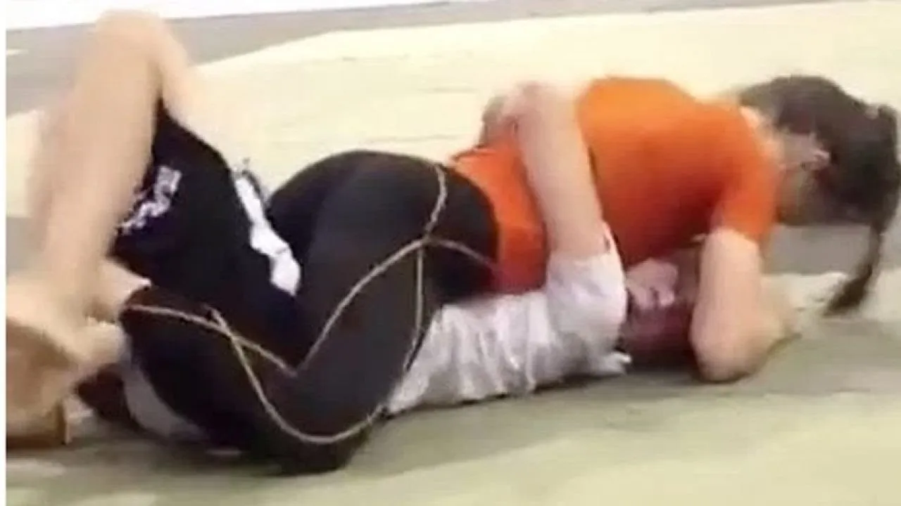 TOP 5 Girls destroys boys in Brazilian Jiu Jitsu! #WOMENS