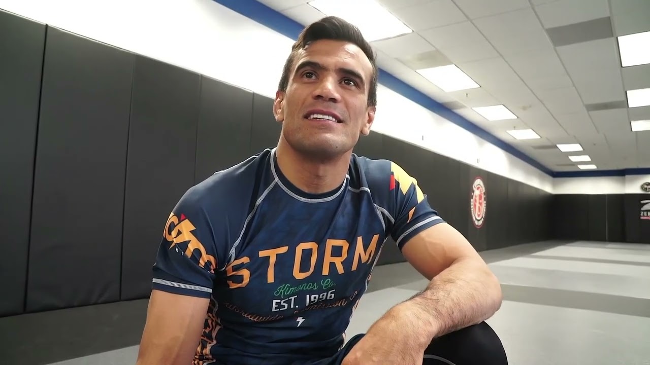 Cobrinha Shows His Capoeira Workout for Better Jiu Jitsu