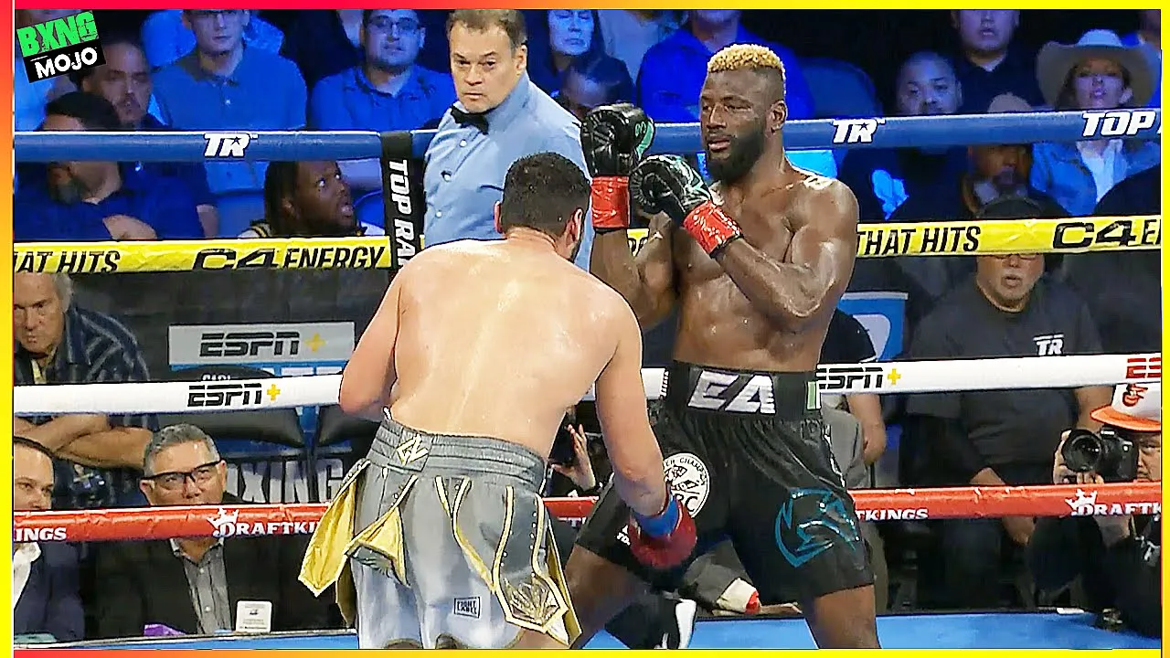 Efe Ajagba (Nigeria) vs Guido Vianello (Italy) - Boxing Highlights HD background