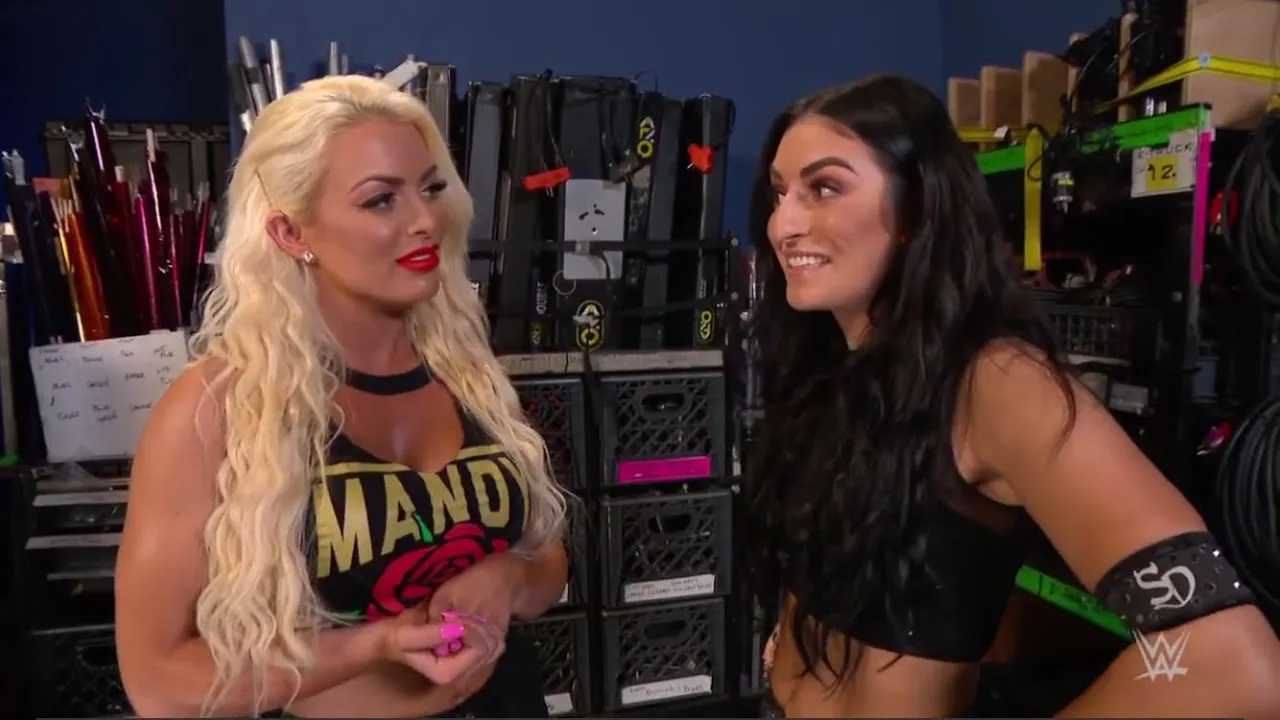 Sonya Wants Otis At Her Ringside.