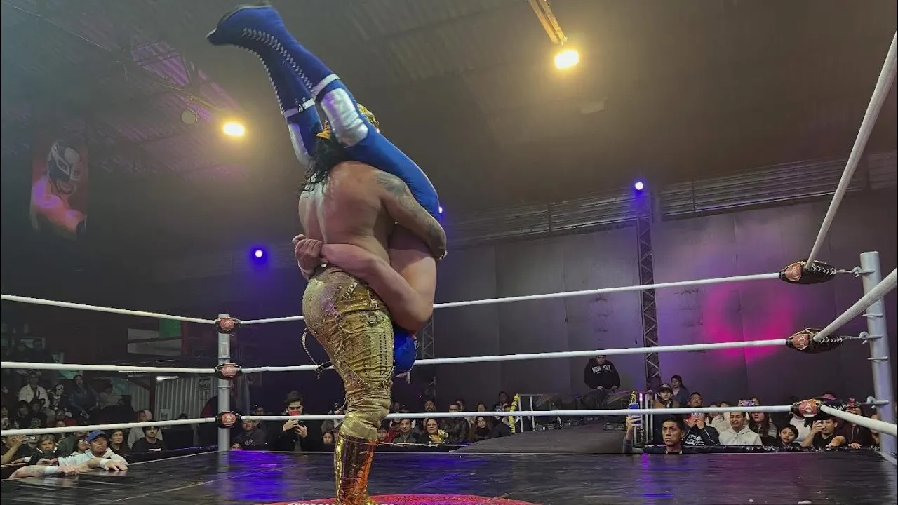 Lucha estelar de ELLA: Blue Demon Jr  y Shocker 🆚 DMT Azul y Mr. Electro 