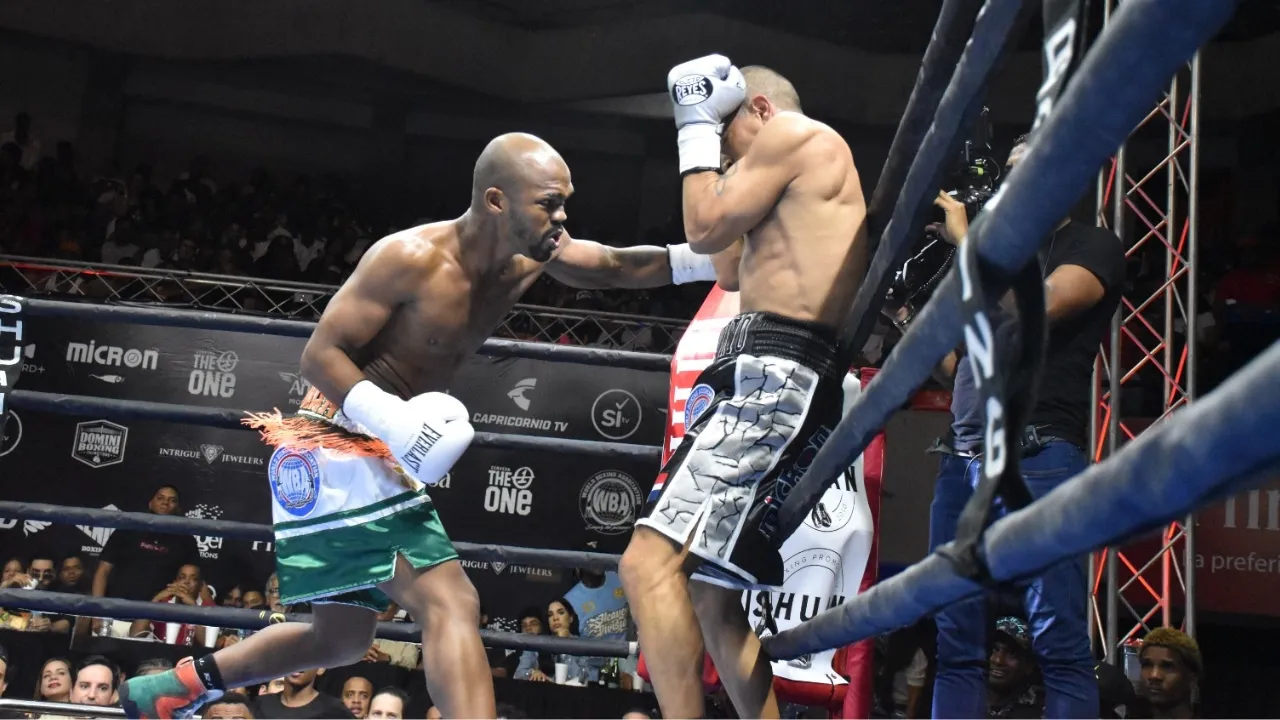 VICTOR SANTILLAN DESTRONA A NOEL REYES Y CONQUISTA EL TITULO