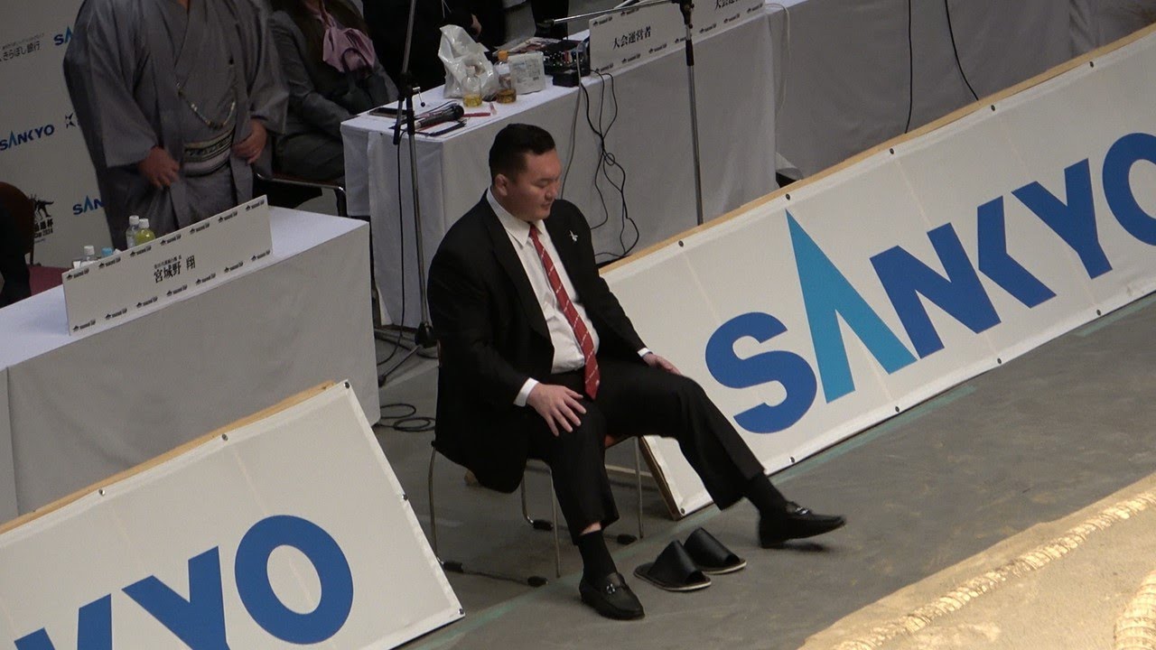 Sumo press attacks Miyagino Stable closure (Mar 31st) background