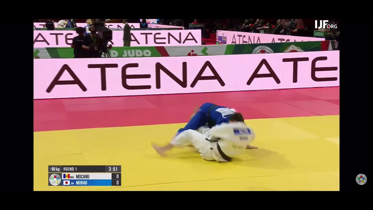 村尾 1回戦 一本勝ち Murao wins 1st round with ippon background
