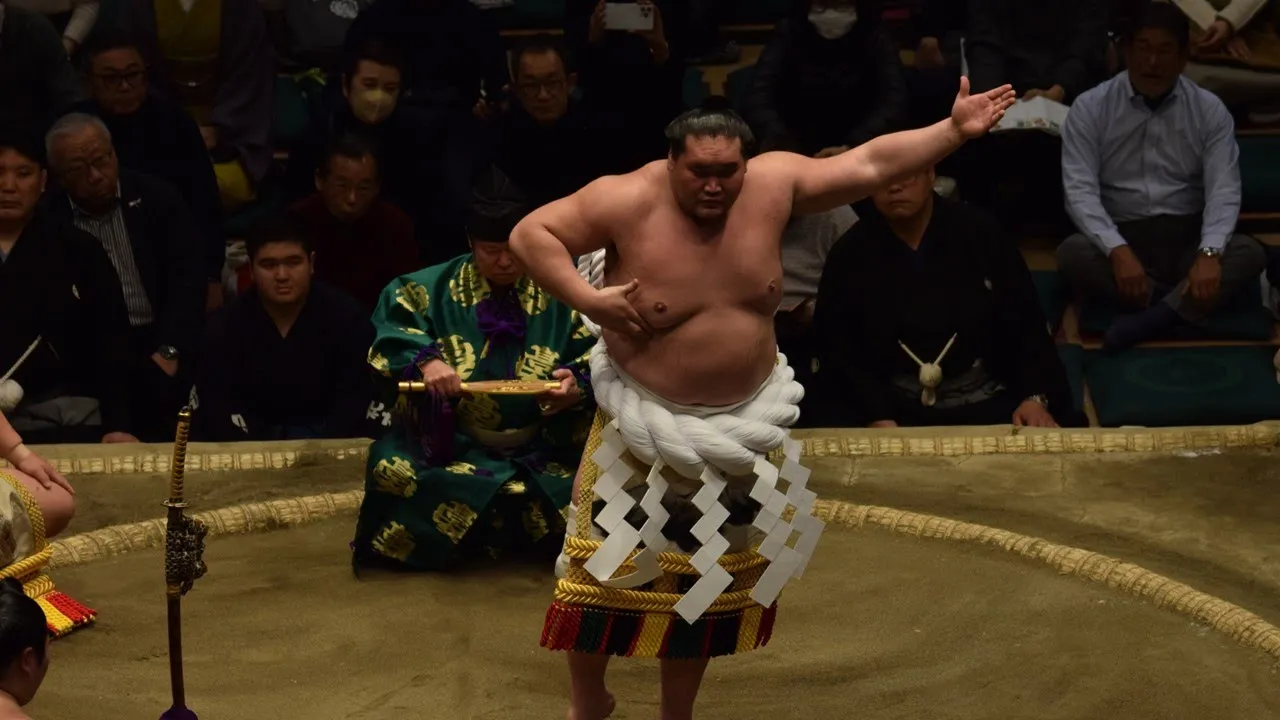 Injured Terunofuji to compete + key opening fixtures (May 10th) backdrop
