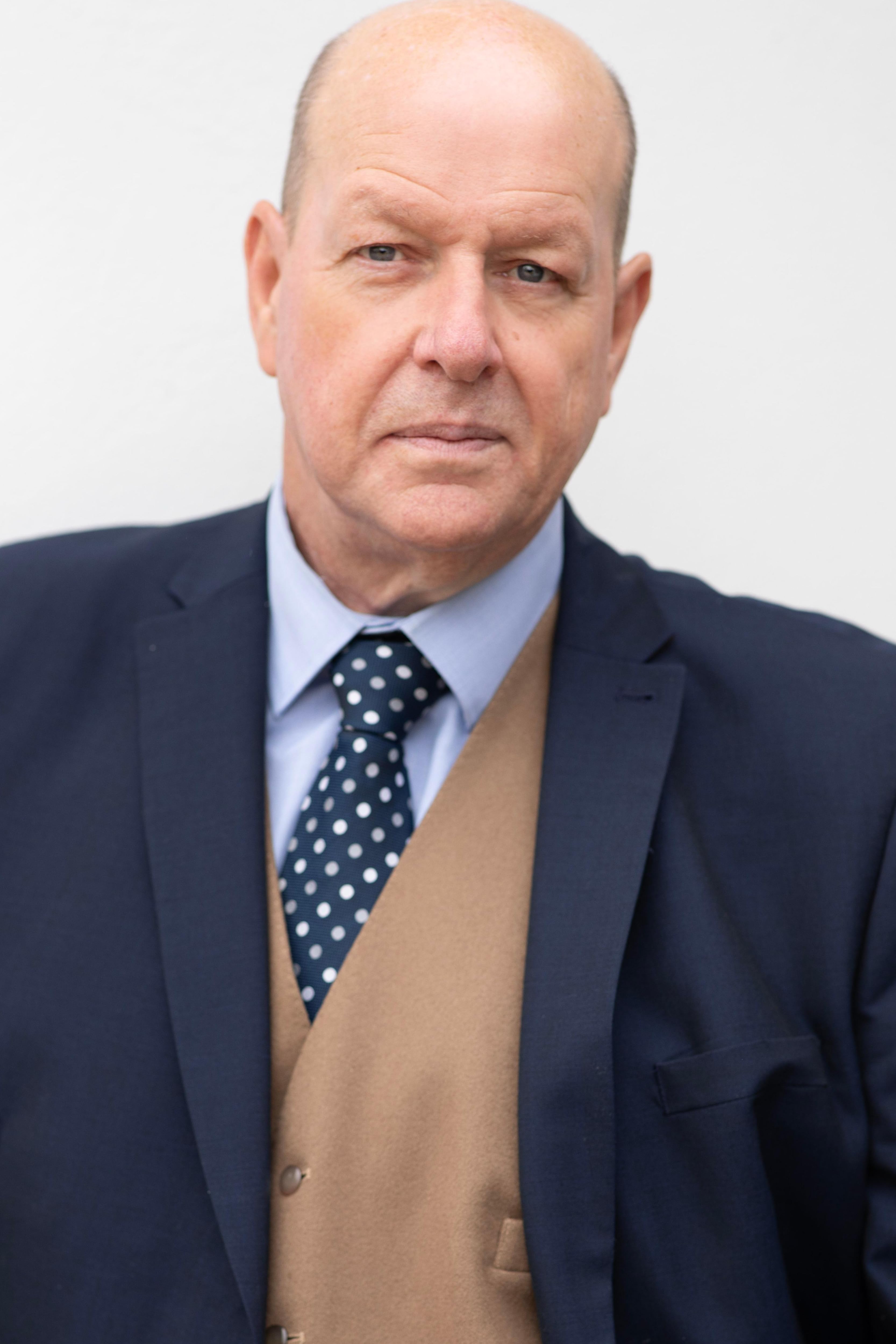 actor Neil Dodgson-Hatto large photo