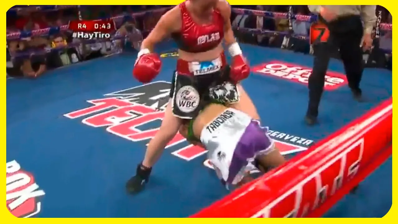 La MEXICANA le da un tremendo KO y la ARGENTINA se le mete de caño entre las PIERNAS! background