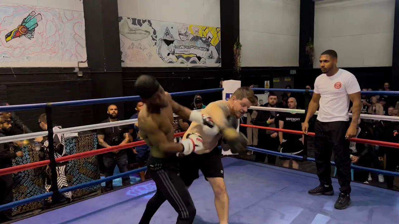 3 ROUND WAR... BLACK SPARTAN Vs HARRY H | BRUM EDITION background