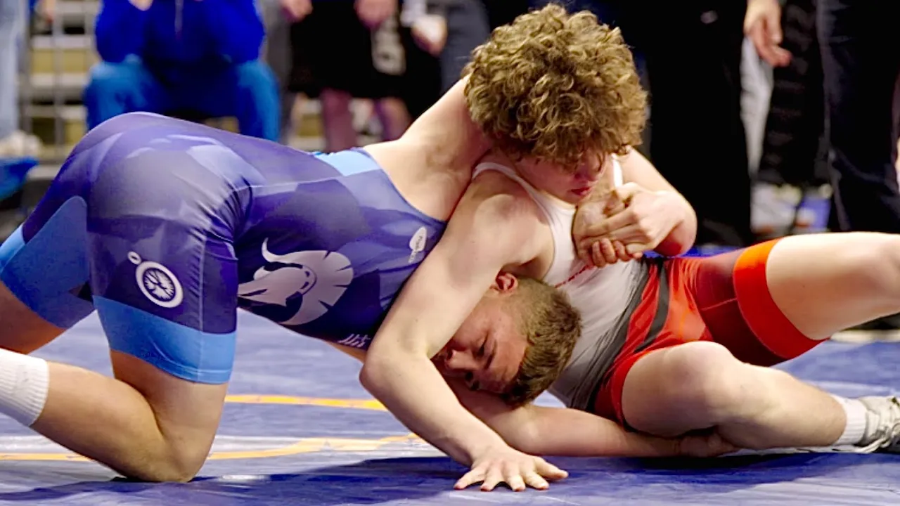 U17 Markuss Izkalns (LAT) vs Ektoras Sizo (GRE) 71kg. Freestyle boys wrestling tournament. B-cam-man