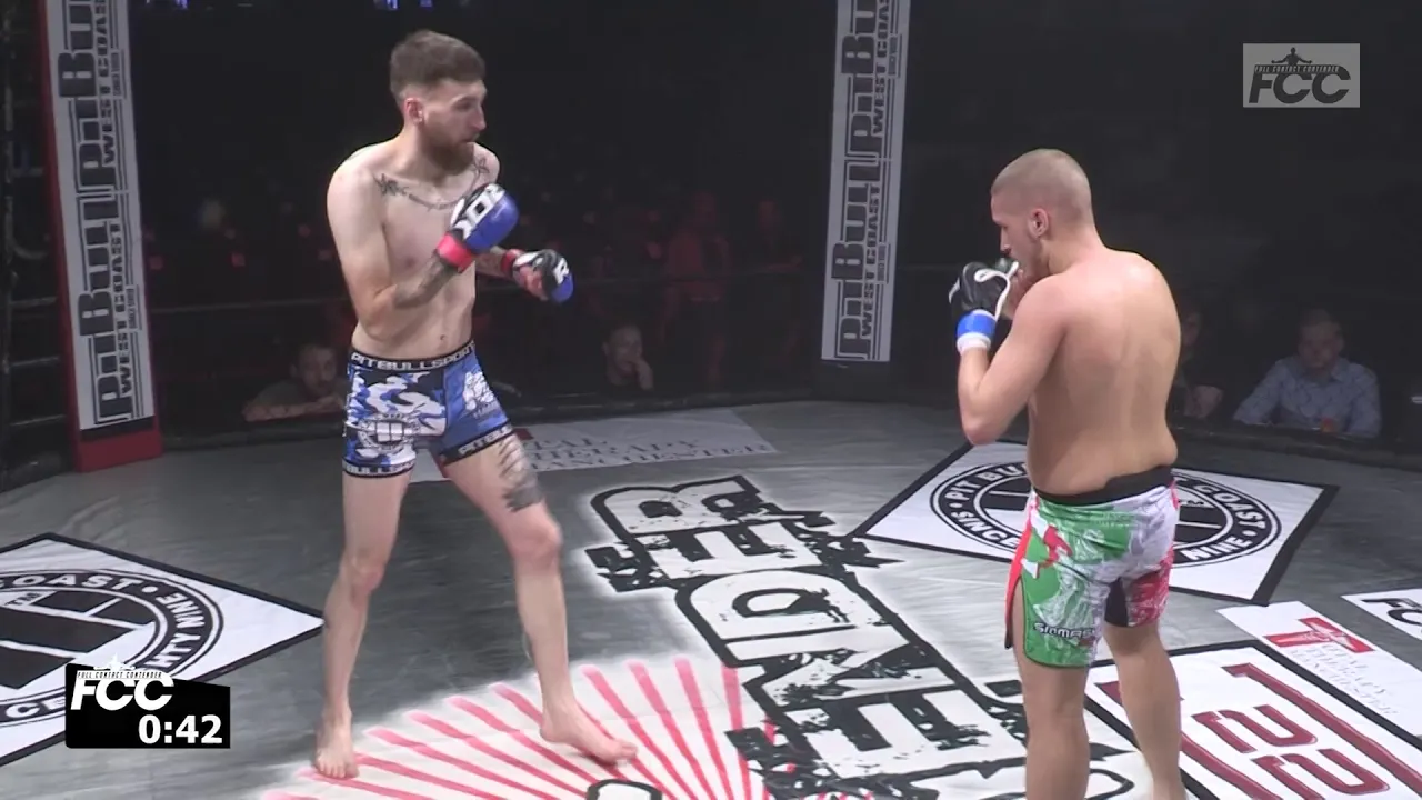 FCC 21: Alessandro Ruggeri vs Michael Walters background