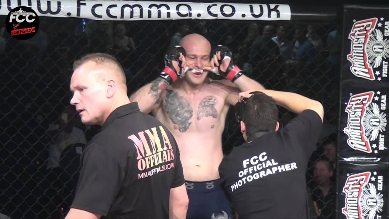 FCC 14 - Lucas Alosinski vs Lukas Pilch background