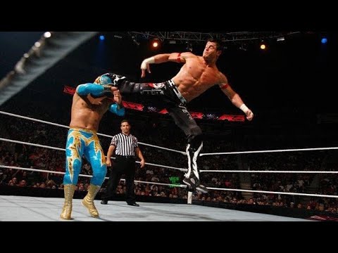 Sin Cara 🙏🏻 vs. Evan Bourne ✌🏻 (Raw 27/6/2011)No Count-Out Match.