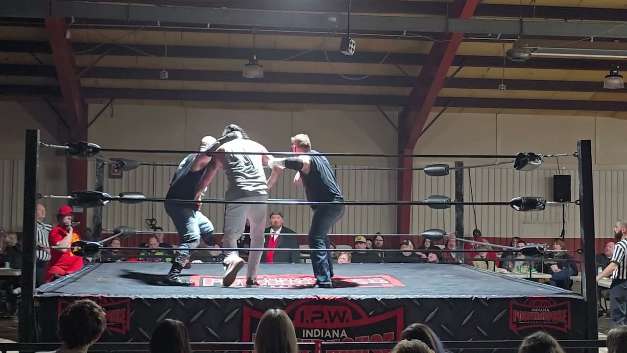 Battle Royal - IPW 1/11/2025 background