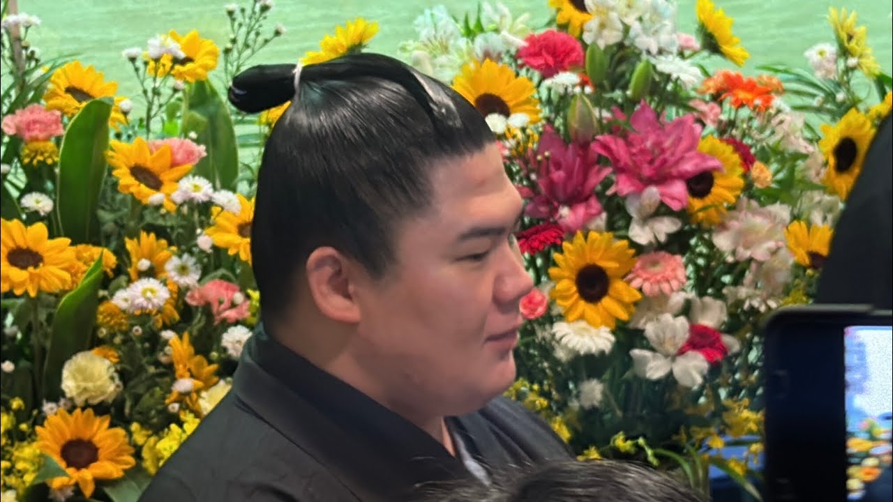 速報❗️【妙義龍断髪式】袴姿の力士がお出迎え 平戸海 西ノ龍 佐田の海 琴櫻 宇良 ほか2025/10/5 MYOGIRYU retirement ceremony hakama rikishi
