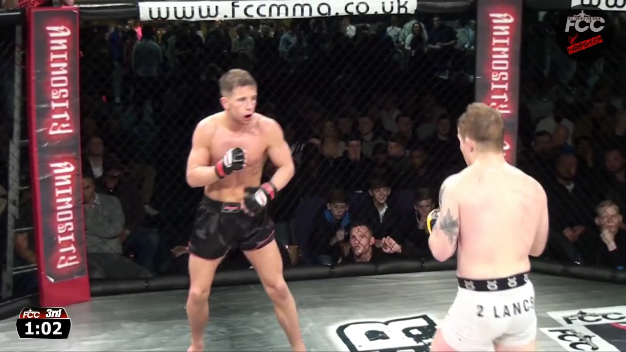 Full Contact Contender 15: "Smooth" Sam Spencer Vs Bryan "The Big Bad Wolf" Creighton background