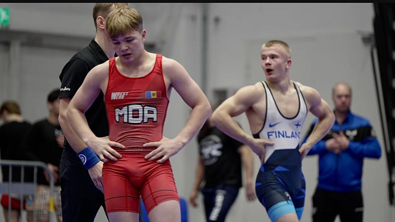 U17 Vlad Danila (MDA) vs Roni Aho (FIN) 60kg. Greco-roman boys youth wrestling tournament.
