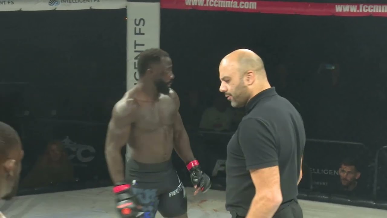 FCC 32: Afeez Oferinde vs Christian Soda background