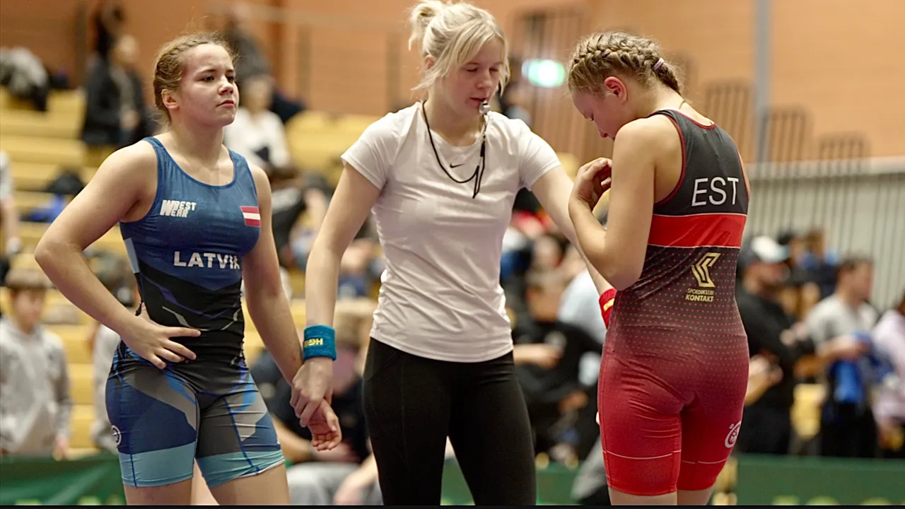 U17 Sandra Saks (EST) vs Anastasija Jakovleva (LAT) 54kg. Women girls youth wrestling tournament.