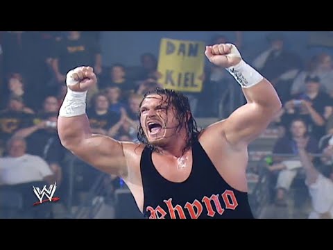 Rhyno🦏 vs. Sylvain Grenier (Raw 16/8/2004)