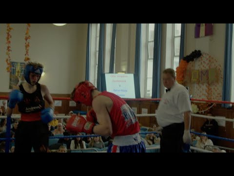 Boxer Vomits during a live boxing match: Ollie Simpkins vs Dylan Hook background