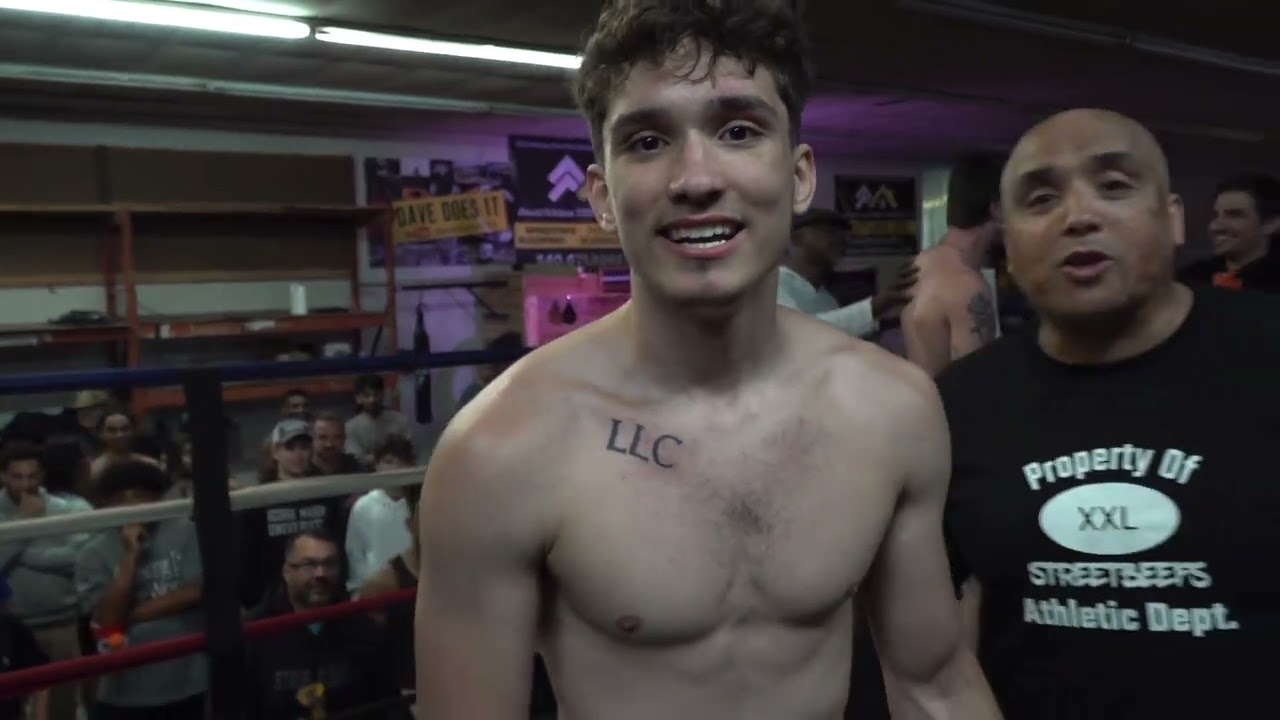 HE IS The FUTURE of Pro Boxing | MITM VS HALFTIME background