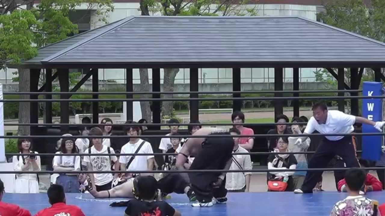 2014/6/1【2】第35回学文祭 第2試合 =九州産業大学プロレス研究部= background